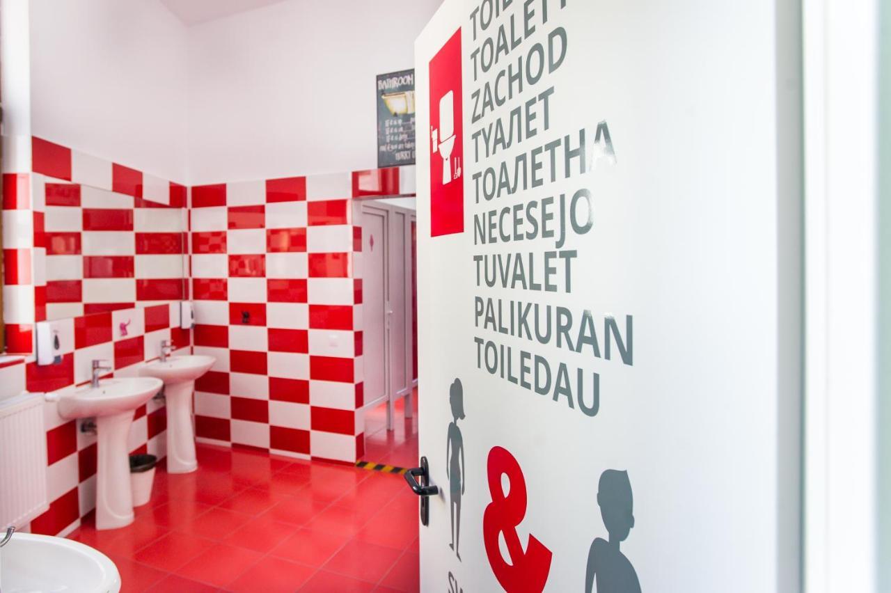 B13 Hostel Сибиу Экстерьер фото