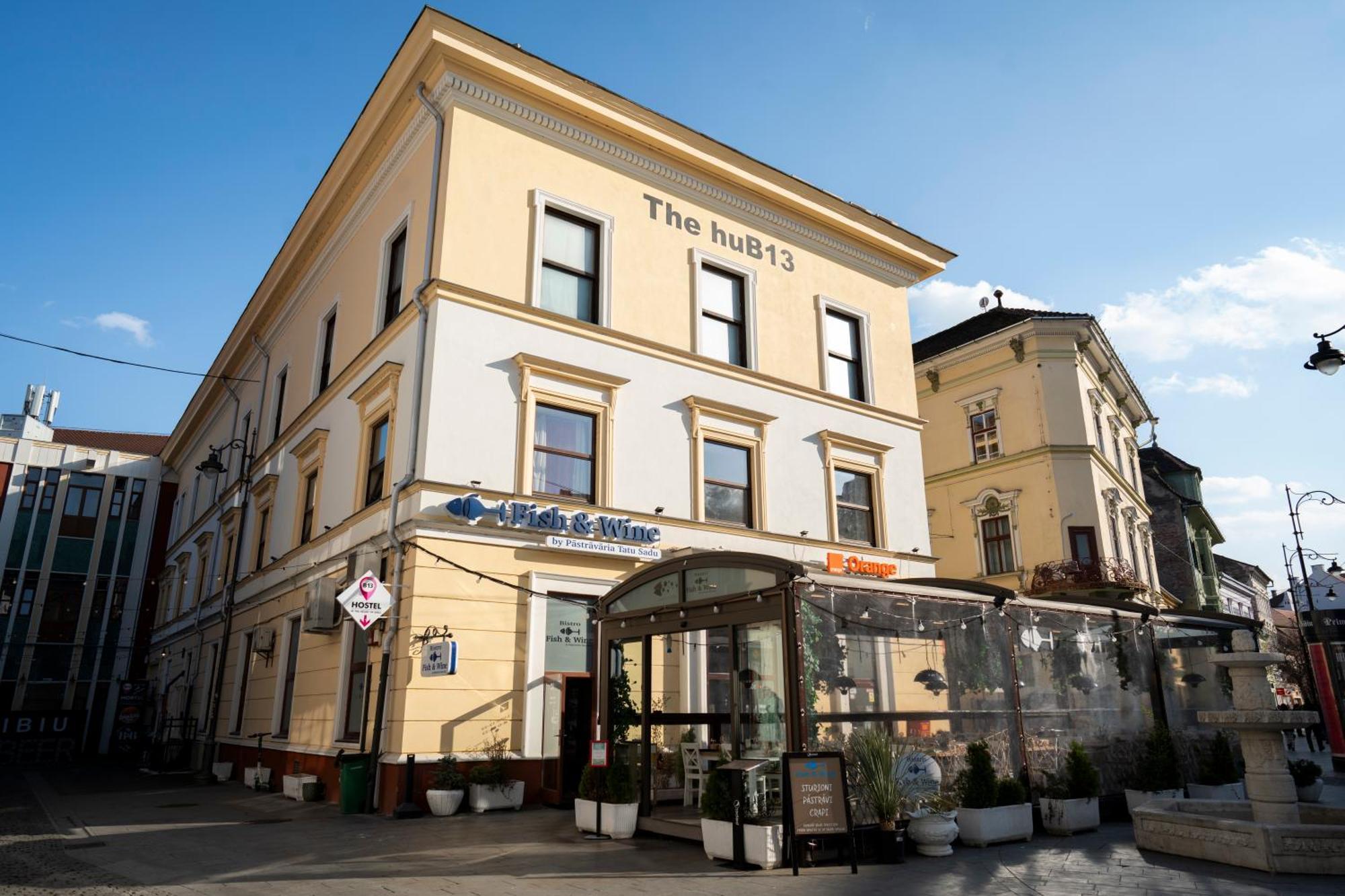 B13 Hostel Сибиу Экстерьер фото